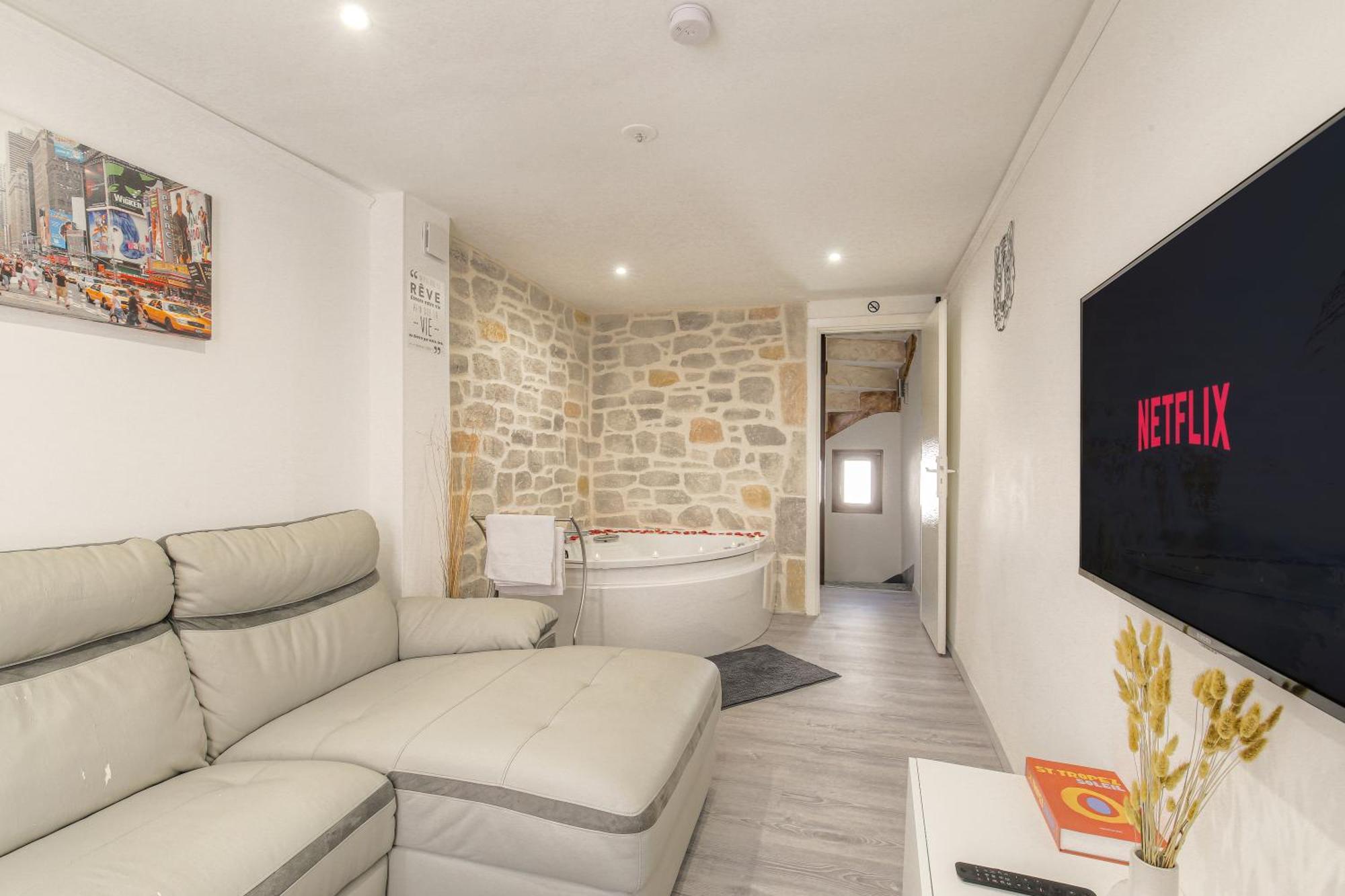 La Suite Neuvilloise Neuville-sur-Saone Exterior photo