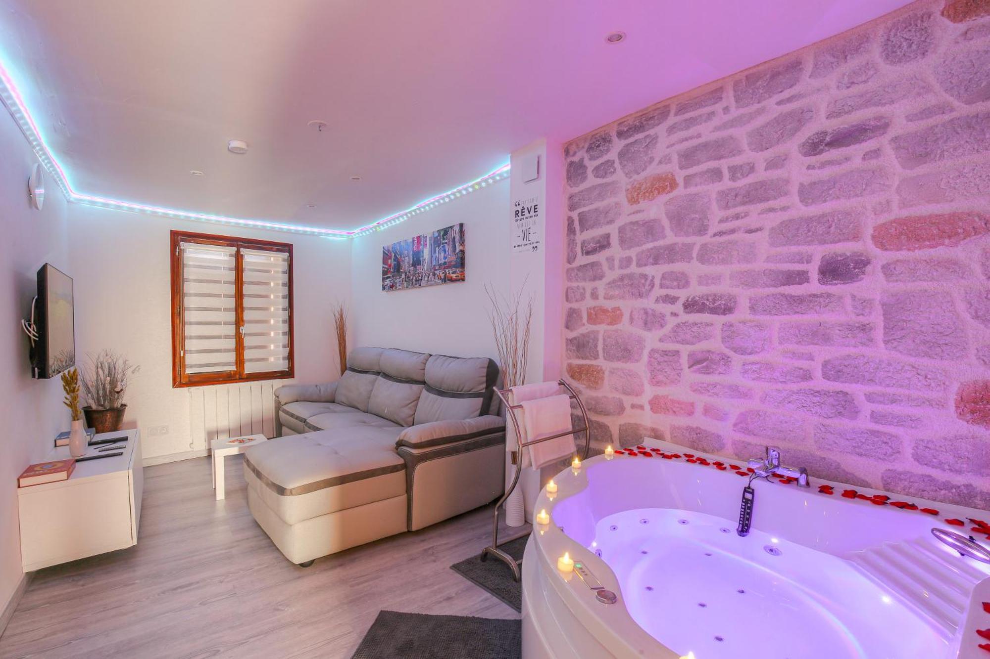 La Suite Neuvilloise Neuville-sur-Saone Exterior photo